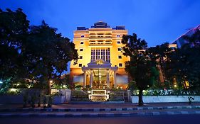 Hotel Ambhara Jakarta